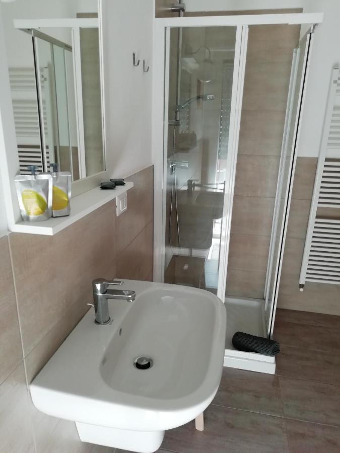 Casa Maria Bed & Breakfast Cantu Luaran gambar
